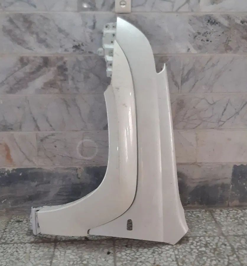 گلگیر جلو چپ رنگ فابریک پرادو