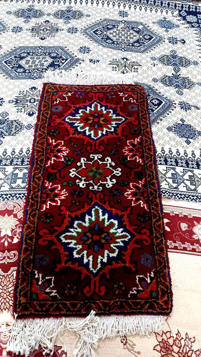 یک عددفرش دستبافت پادری تازه بافته شده ۶۳در۱۲۰