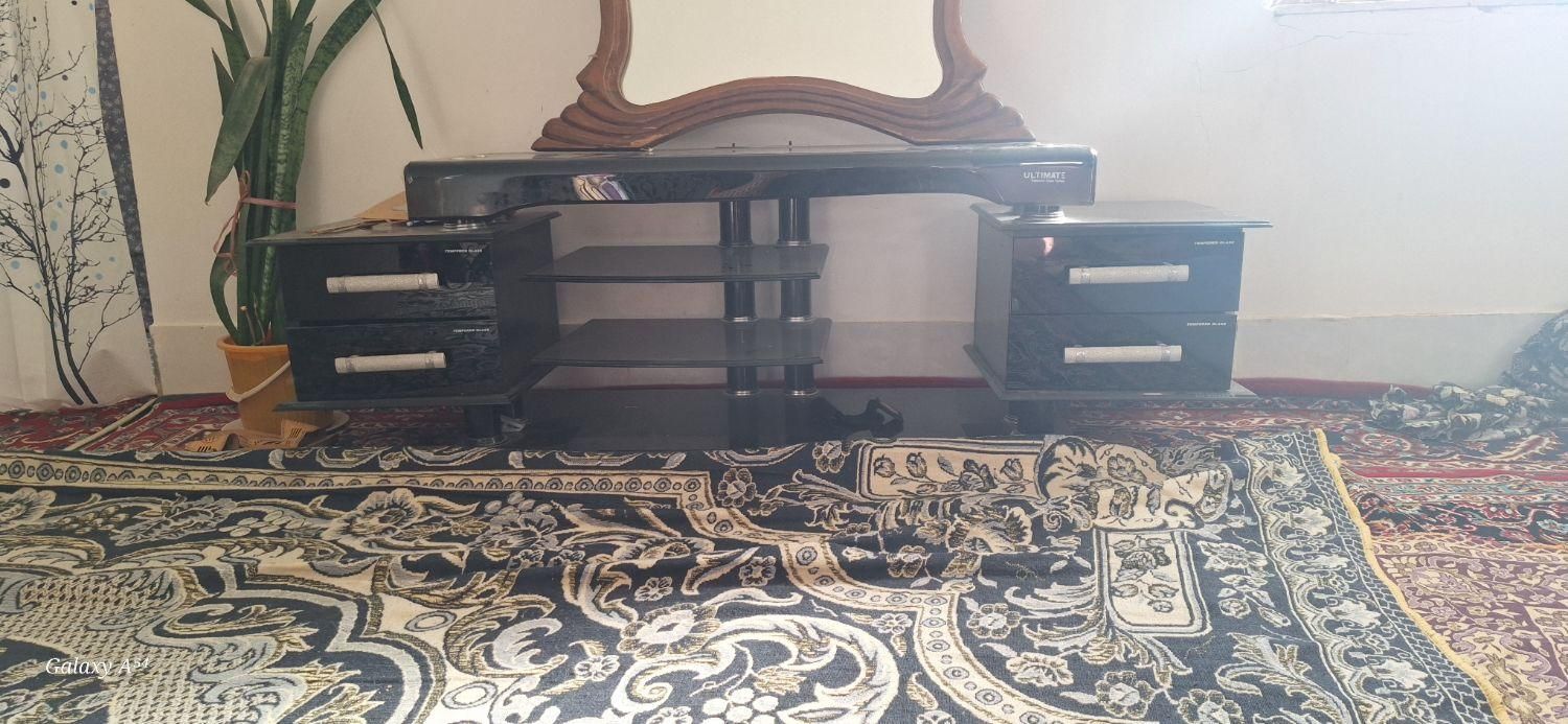 میز TV تمیز رنگ سیاه ۴ تا کشو