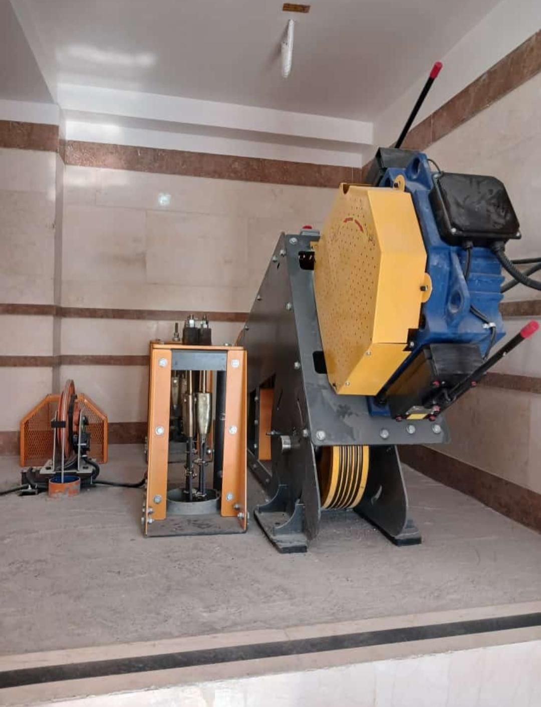 تعمیر سرویس و نگهداری آسانسور( غرب تهران)