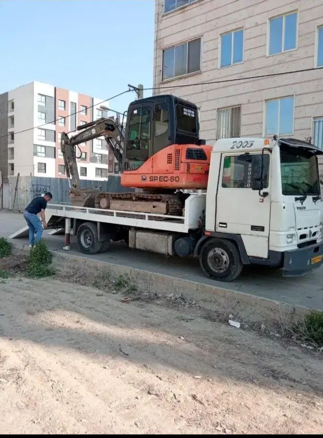 اجاره مینی بیل میکانیکی با پیکور