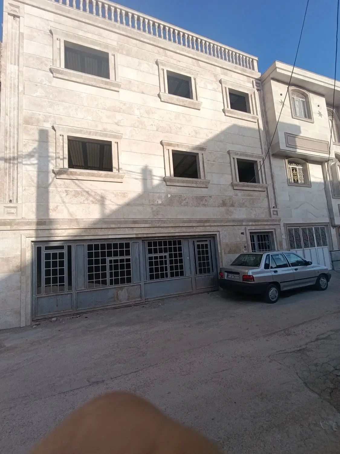 دو طبقه سند دار لوکس در شیراز