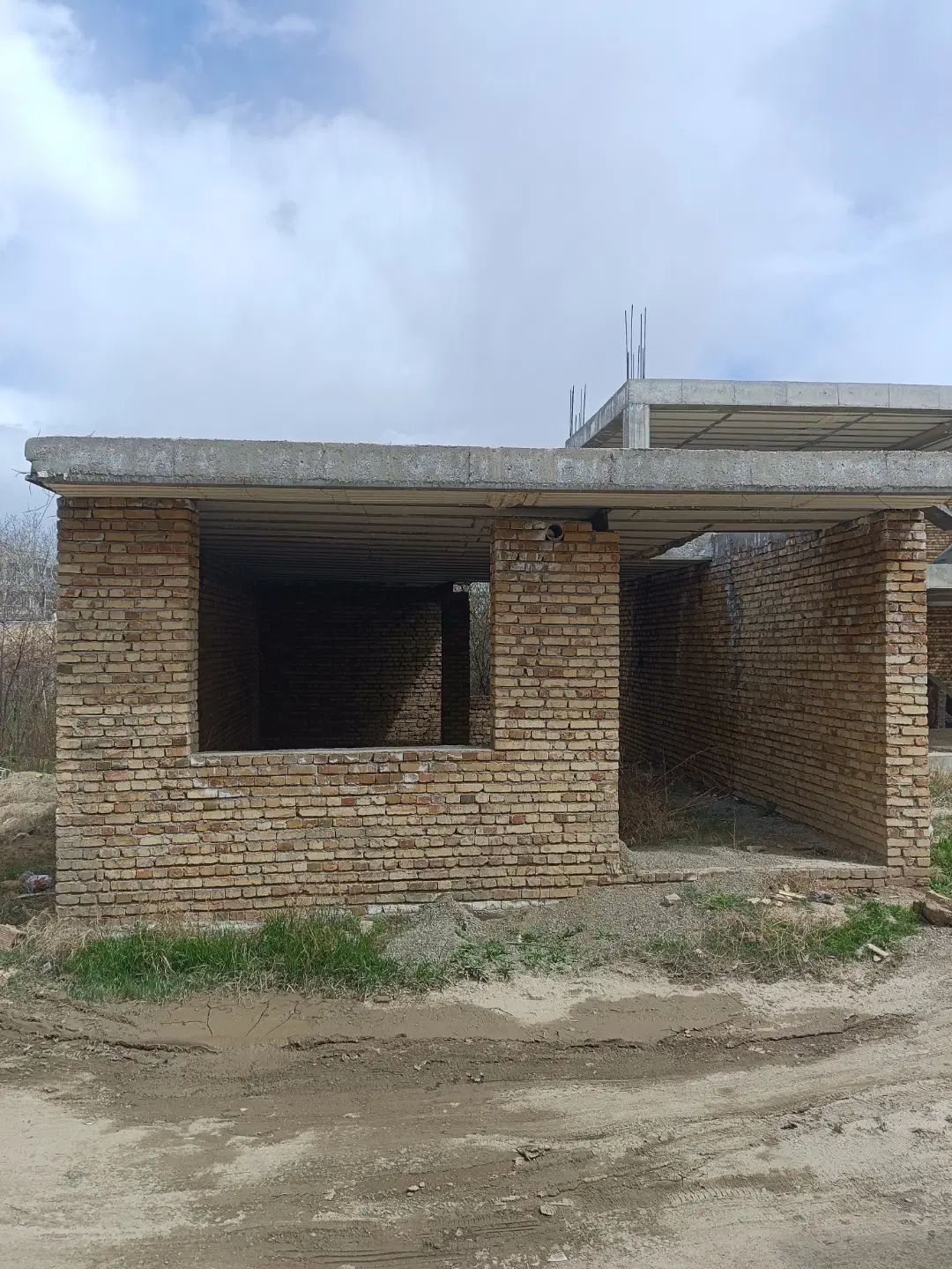 مشاور املاک گلستان