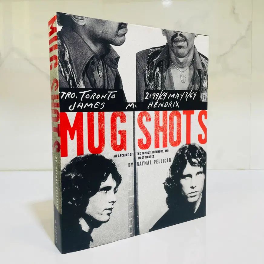 کتاب کلکسیونی MUG SHOTS چهره های مشهور، تحت تعقیب