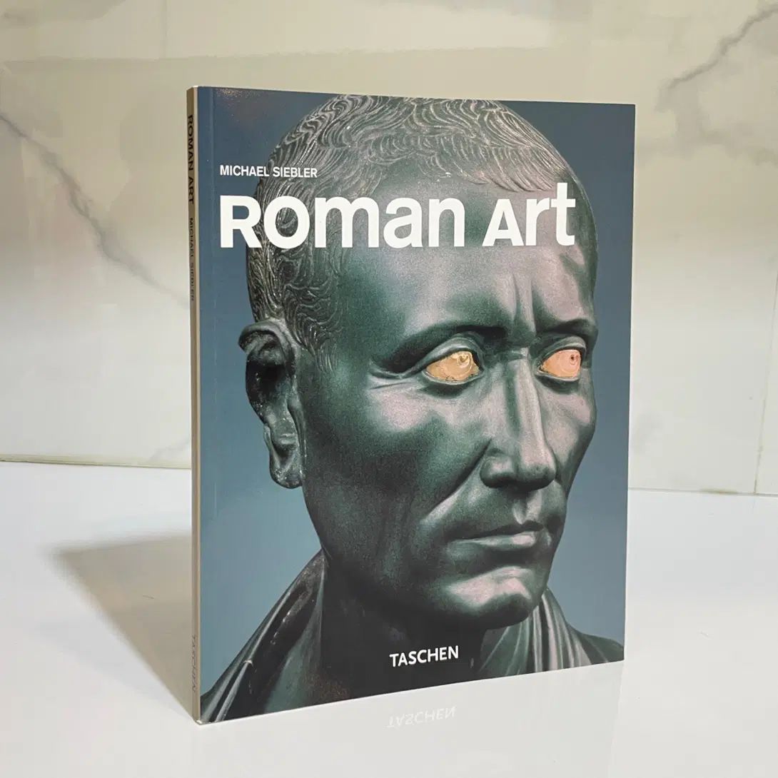 کتاب شاهکار تاریخی کلکسیونی ROMAN ART ناشر TASCHEN