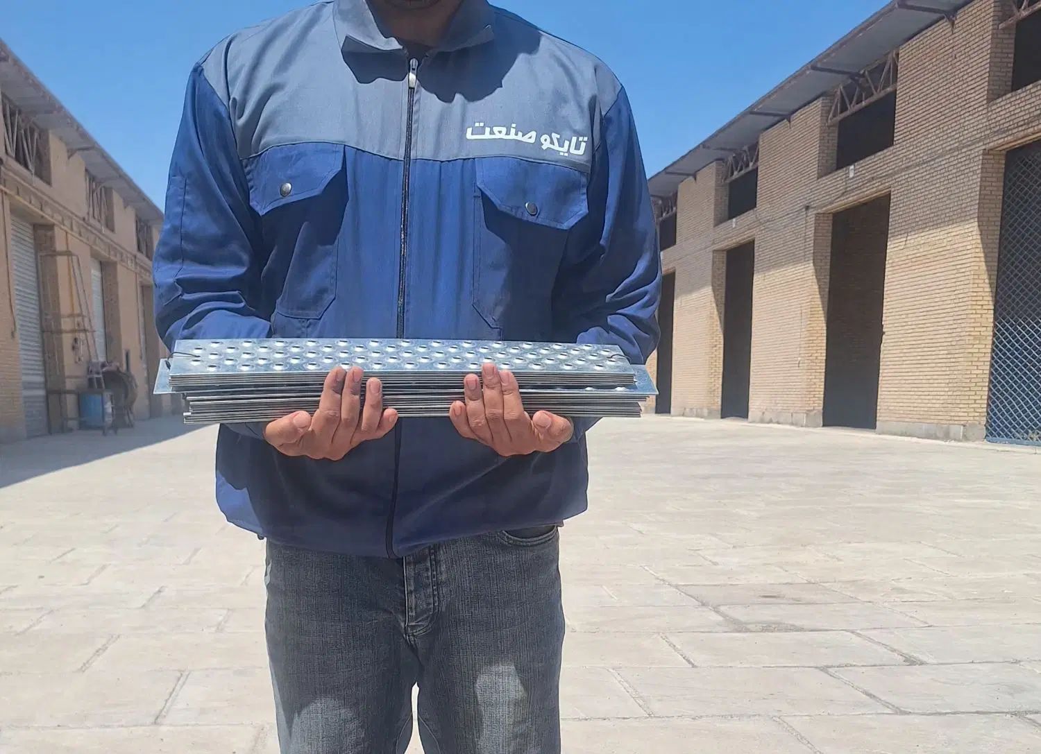 ترمز رمپ ضدلغزش  صفحه رمپ پارکینگ