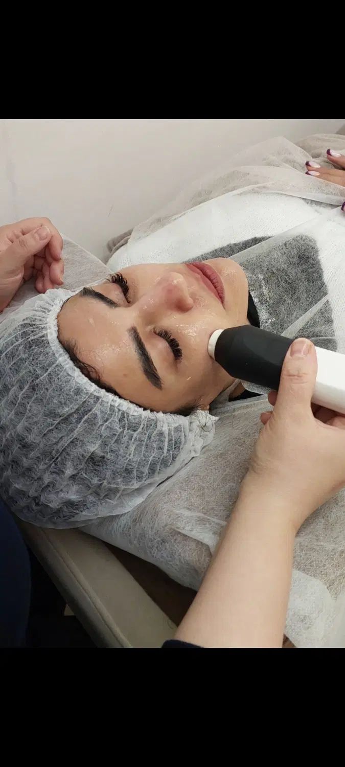 پاکسازی پوست و فیشیال تخصصی