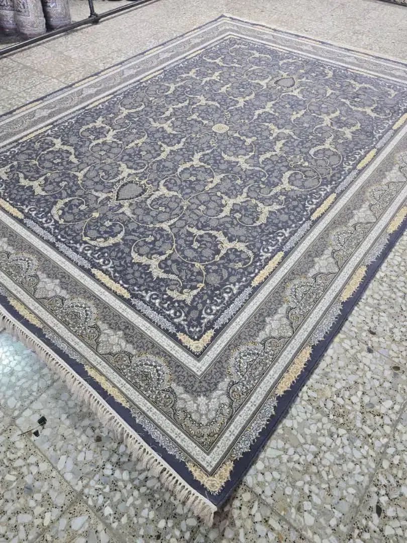 کارخانه فرش کاشان ۷۰۰ شانه