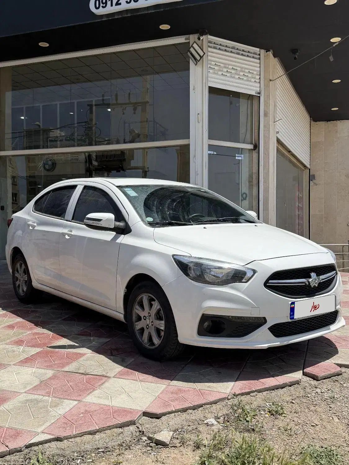 شاهین سانروف دار 403