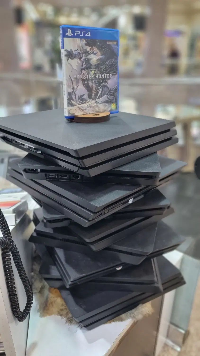 کنسول بازی سونی پلی استیشن PS4 Pro و PS4 Slim