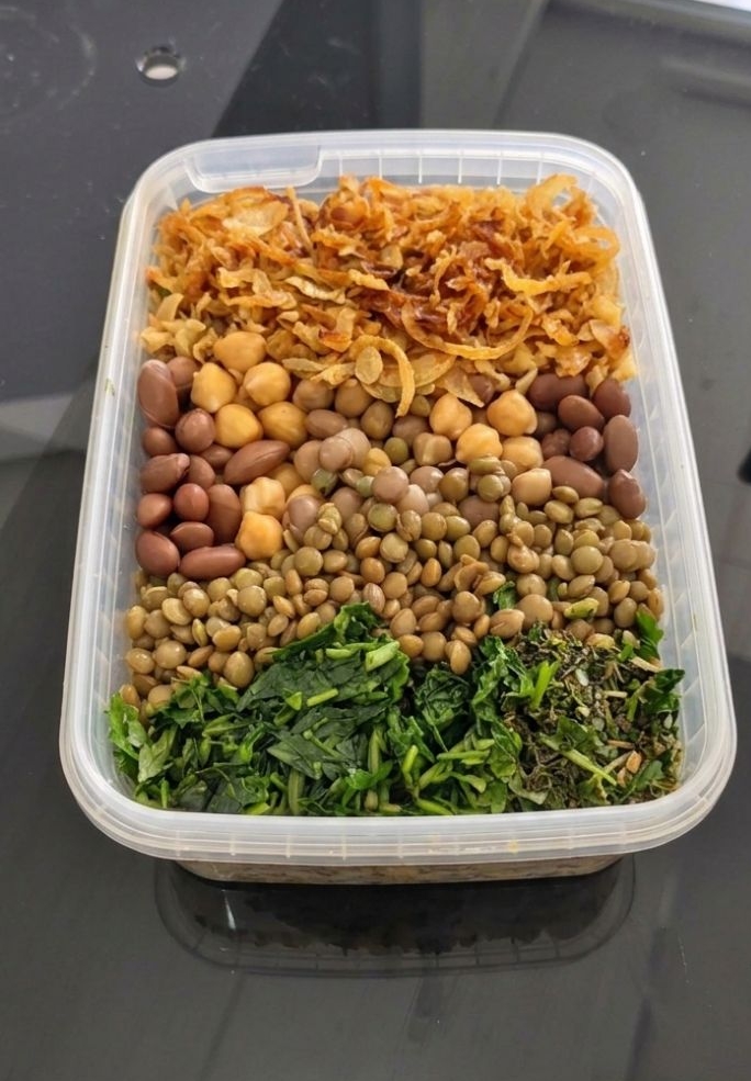 مواد آش جالیز در نیشابور