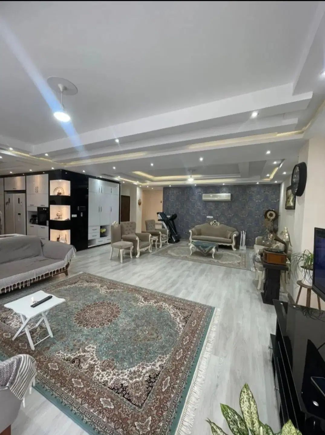 املاک بزرگ عالیجناب شهر