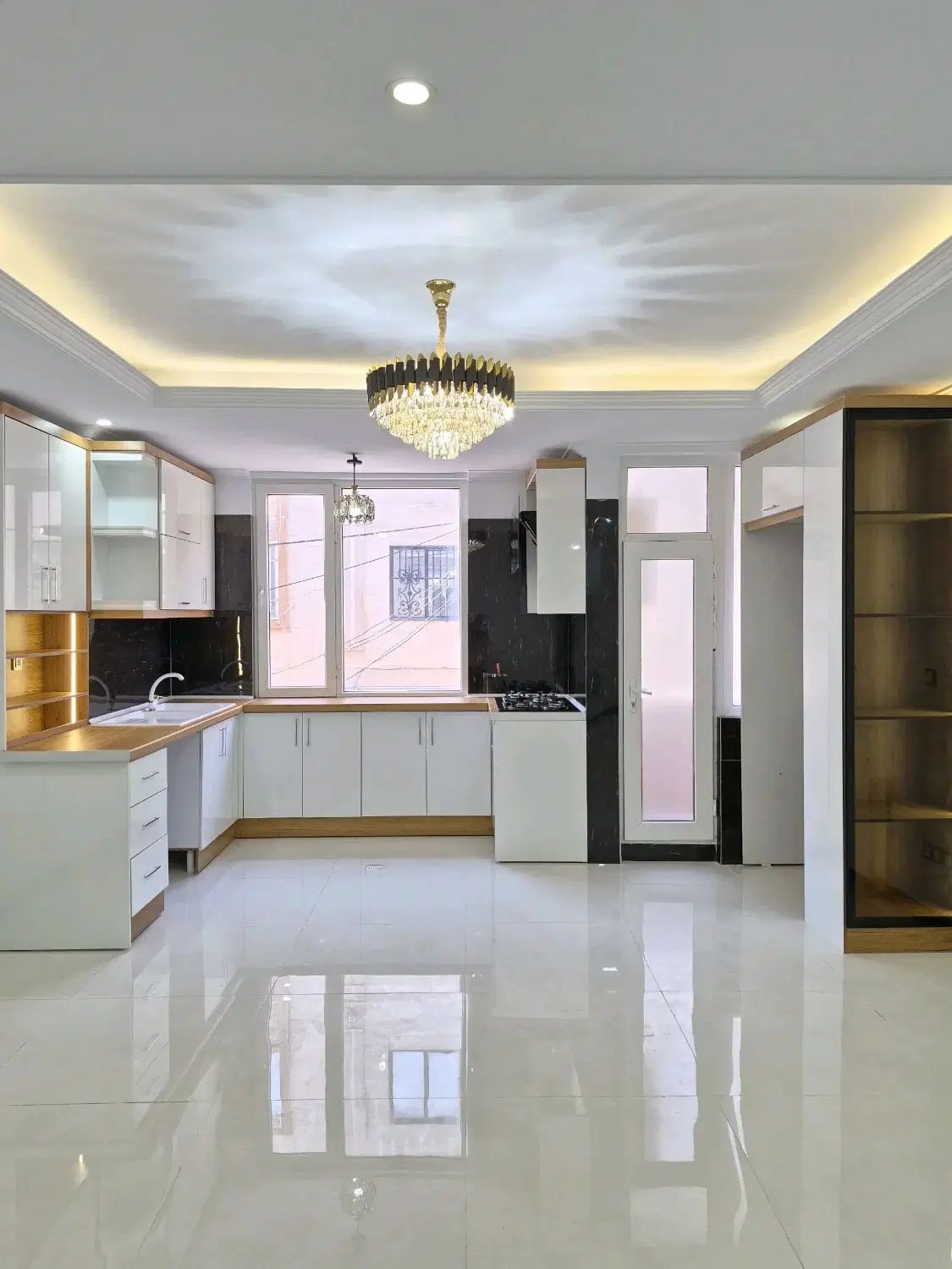 فایلینگ خانم اکبری