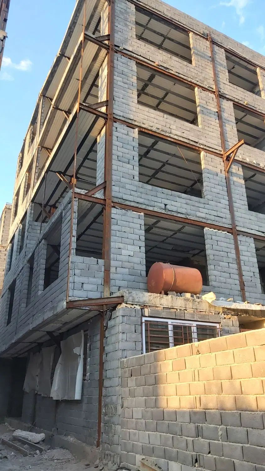 مشاور املاک کاخ نشین