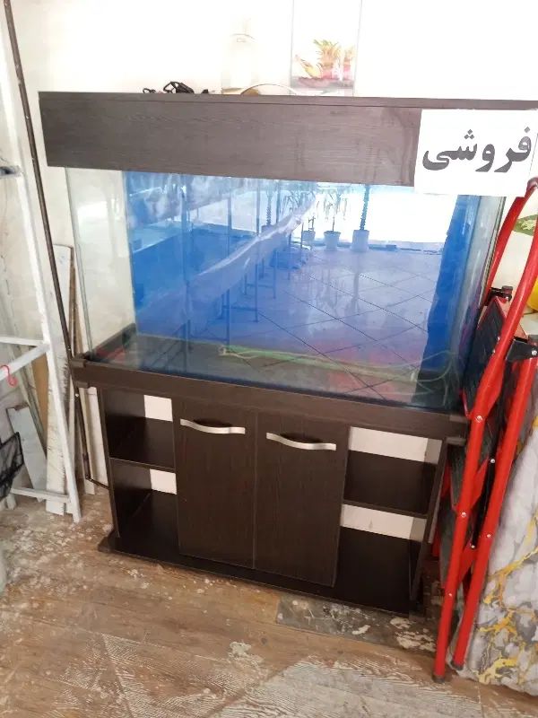 اکواریوم با پایه