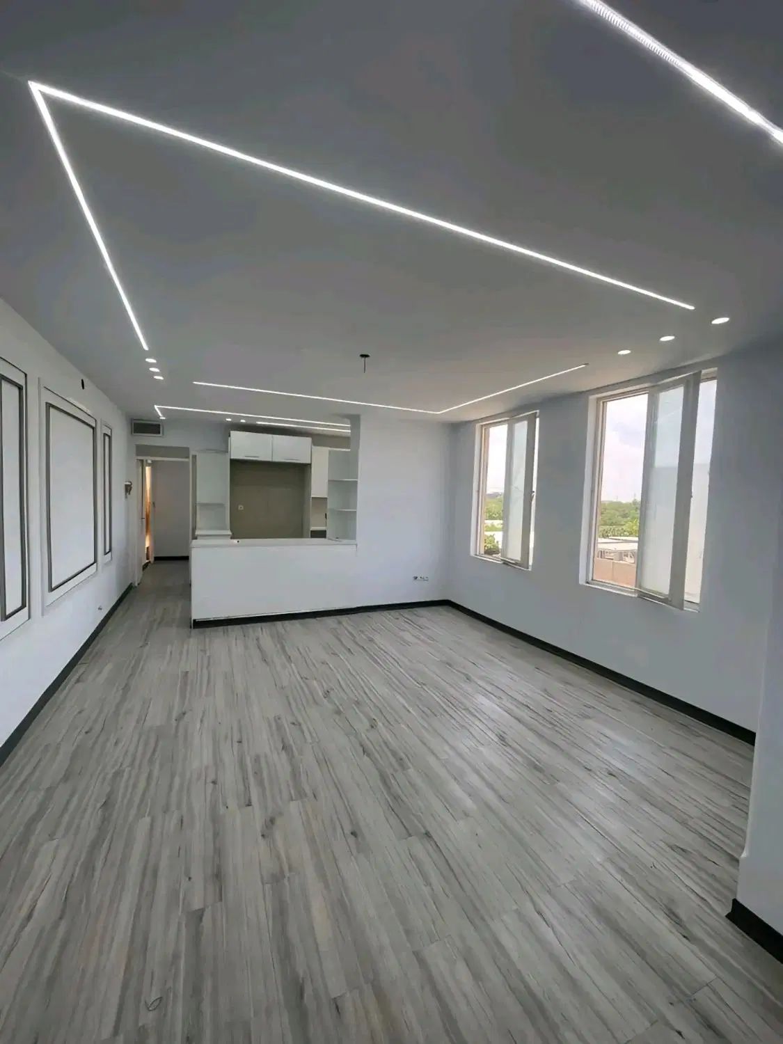 فایلینگ خانم آریایی