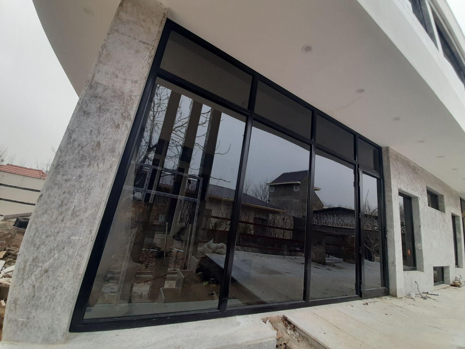 درب و پنجره دوجداره upvc توری ثابت وینتک