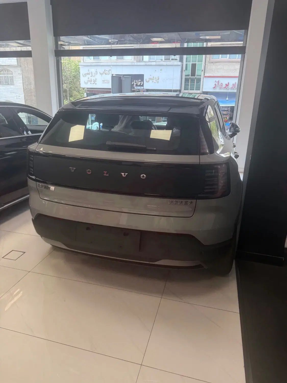 ولوو XC60 مدل ۲۰۲۵ / فول آپشن / تحویل فوری
