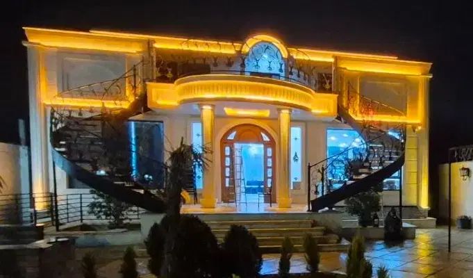 عمارت سفید