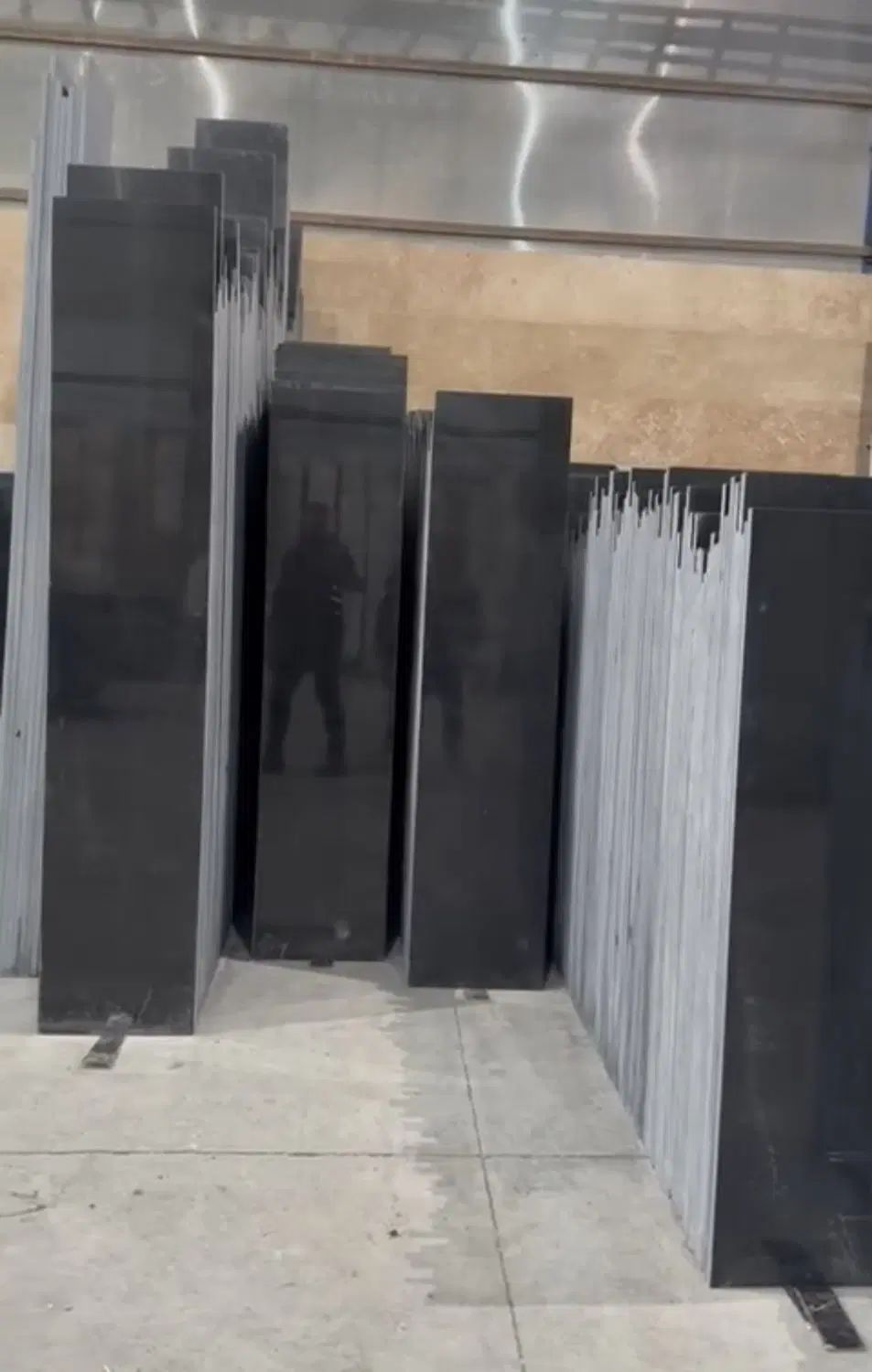 سنگ مشکی طبس دارک مخصوص نمای مدرن و کلاسیک