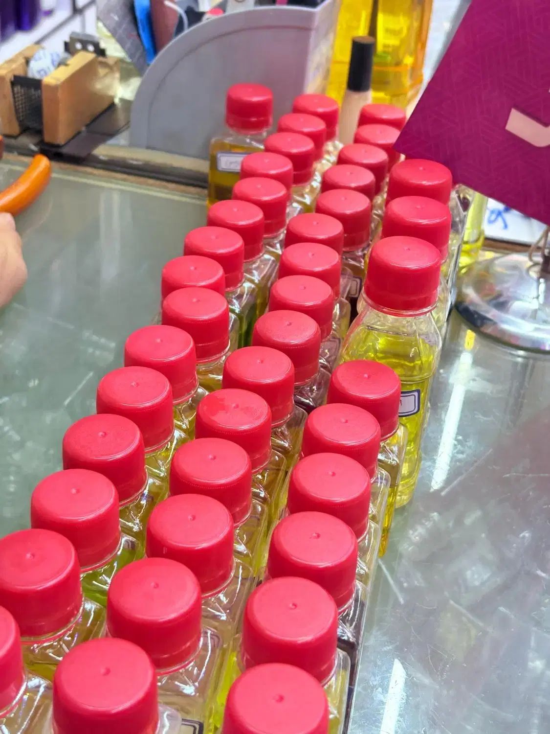 پخش عطر کاپتان بلک در بندر گناوه