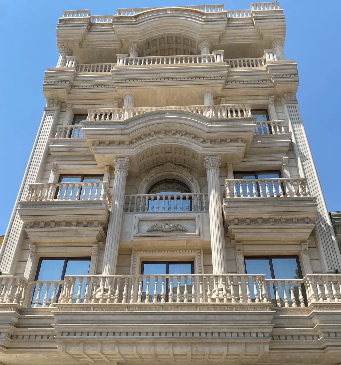 هلدینگ معاملاتی دامون
