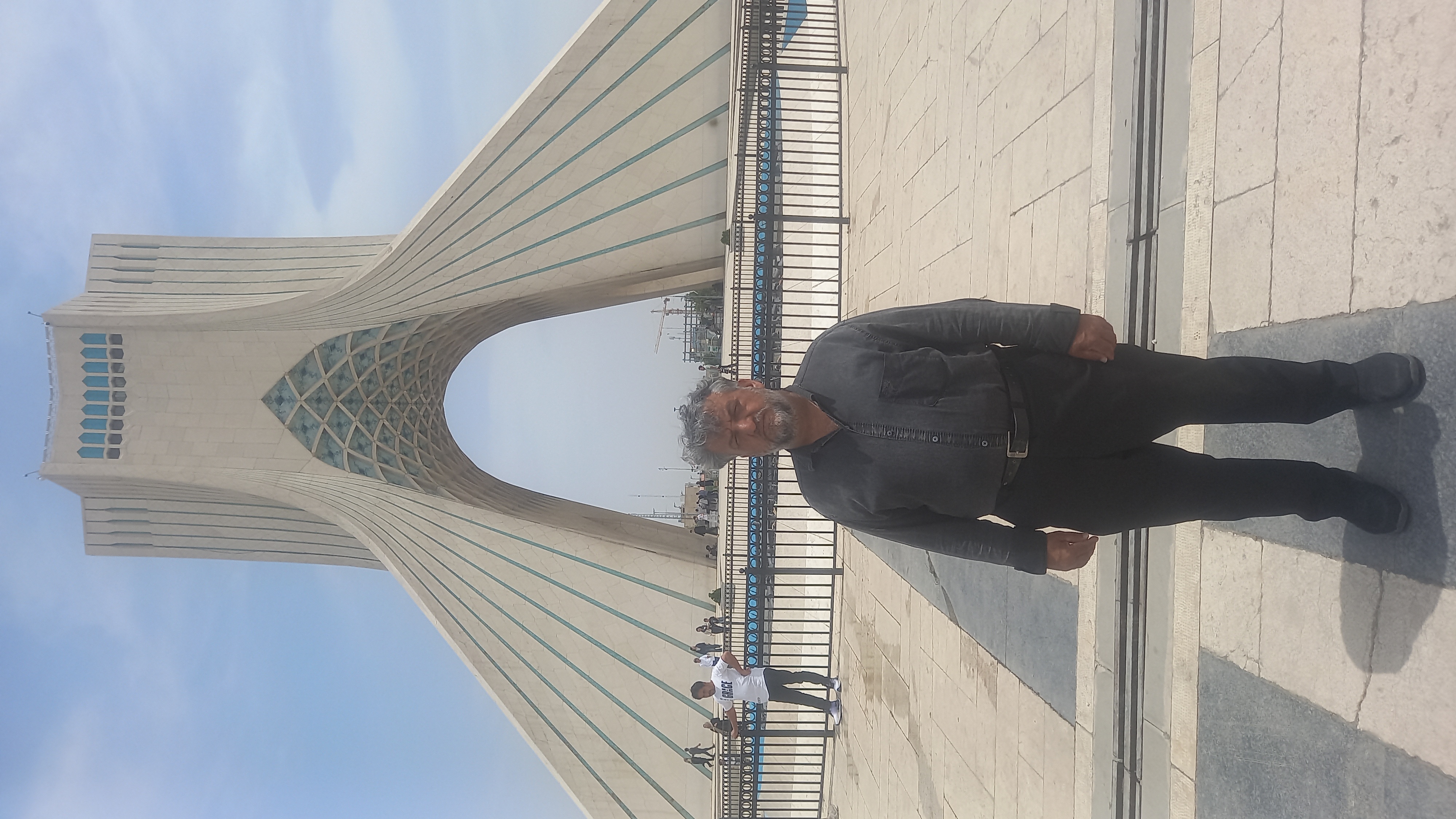املاک .املاک داران .نگین
