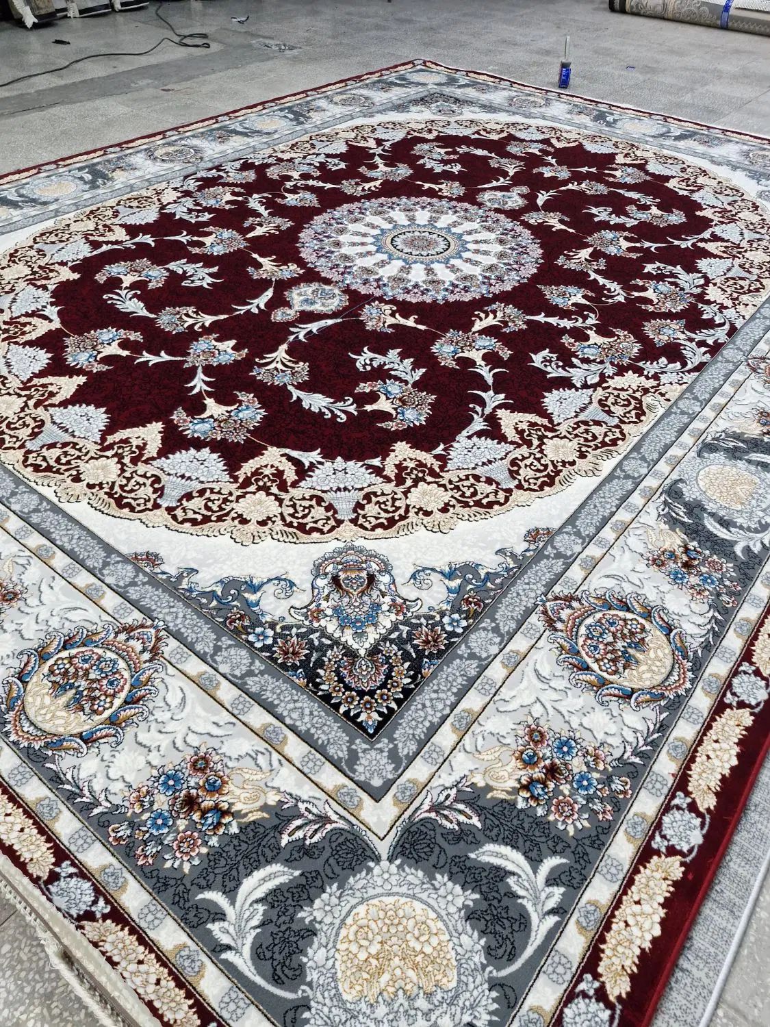 کارخانه تولیدی فرش و سجاده اکرولیک بی واسطه در کاشان