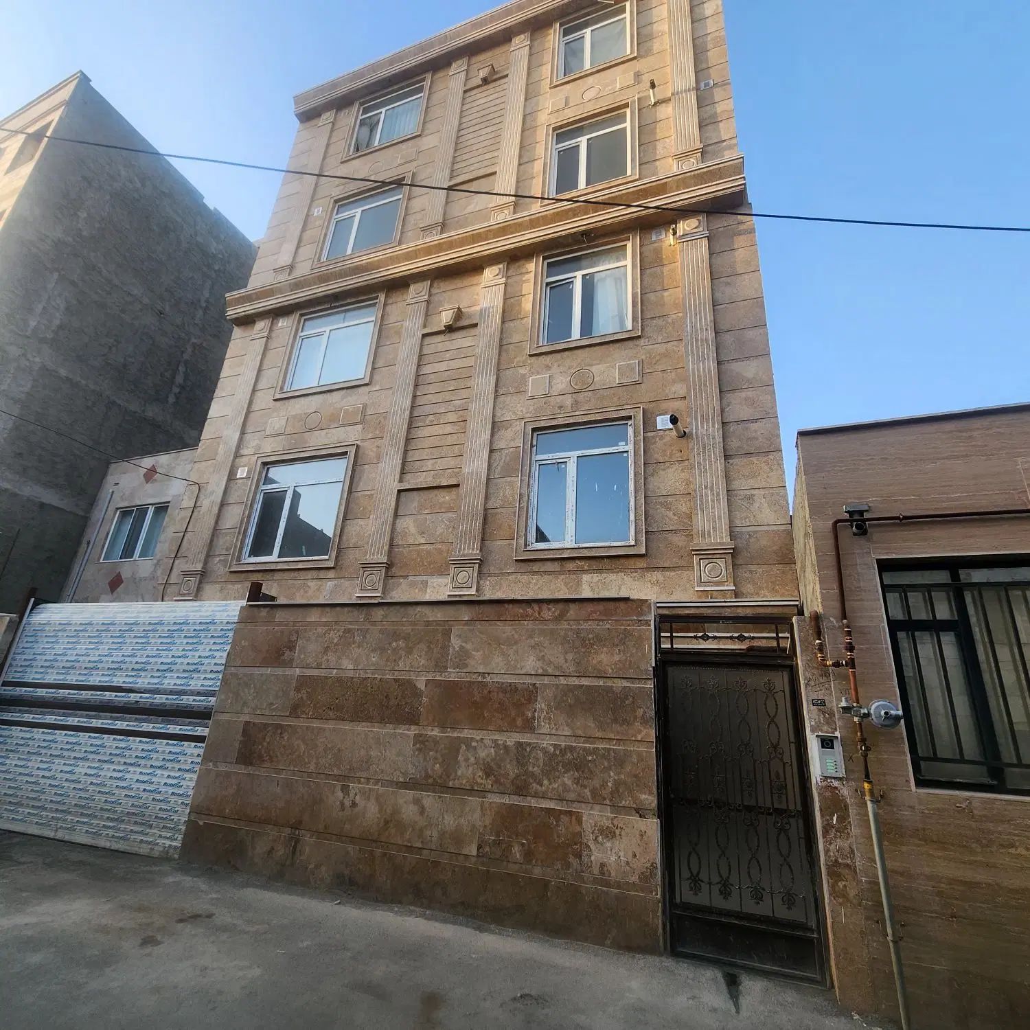 گروه مشاورین املاک آنیک