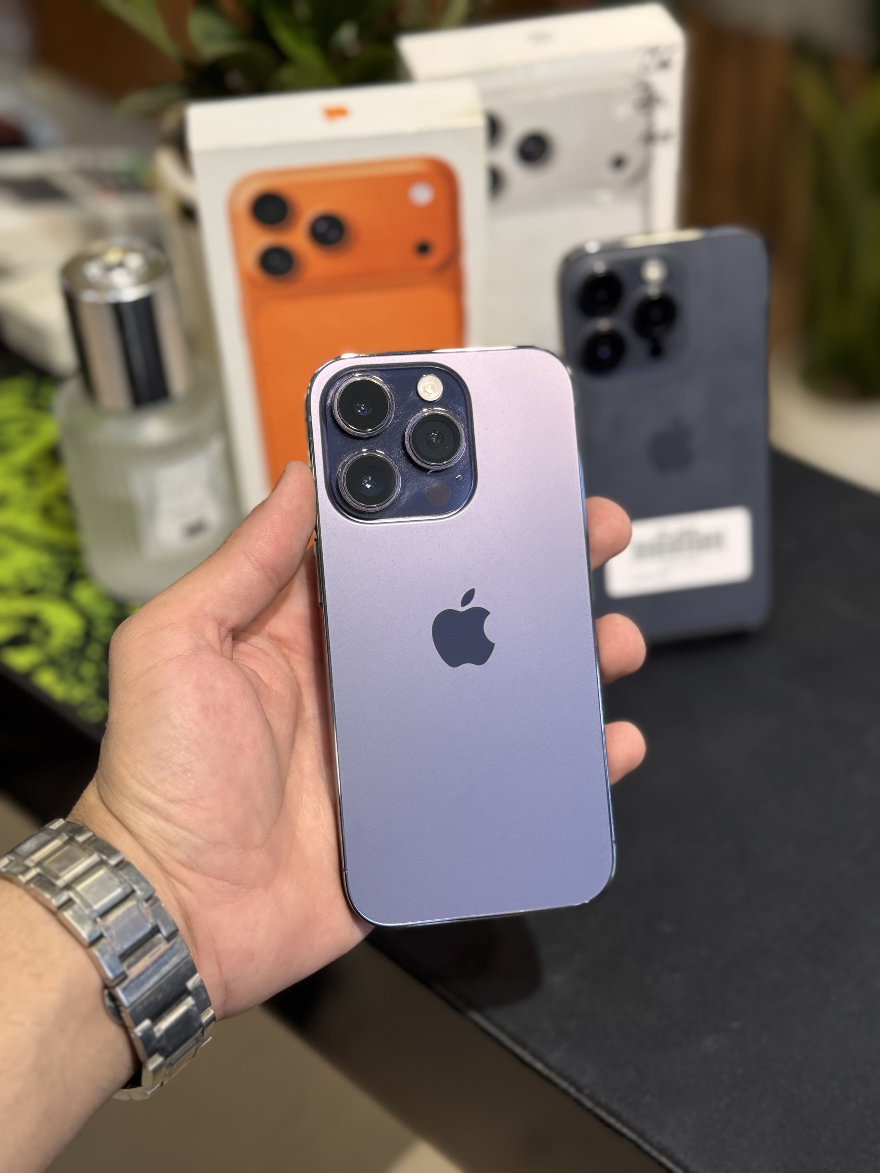 فروشگاه مظفری (iPhone 14pro max )