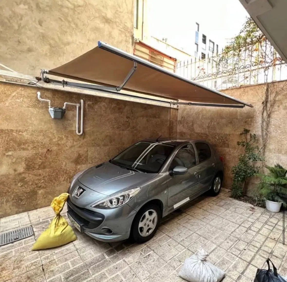 سایه بان فروشگاه و مغازه / تراس در تهران