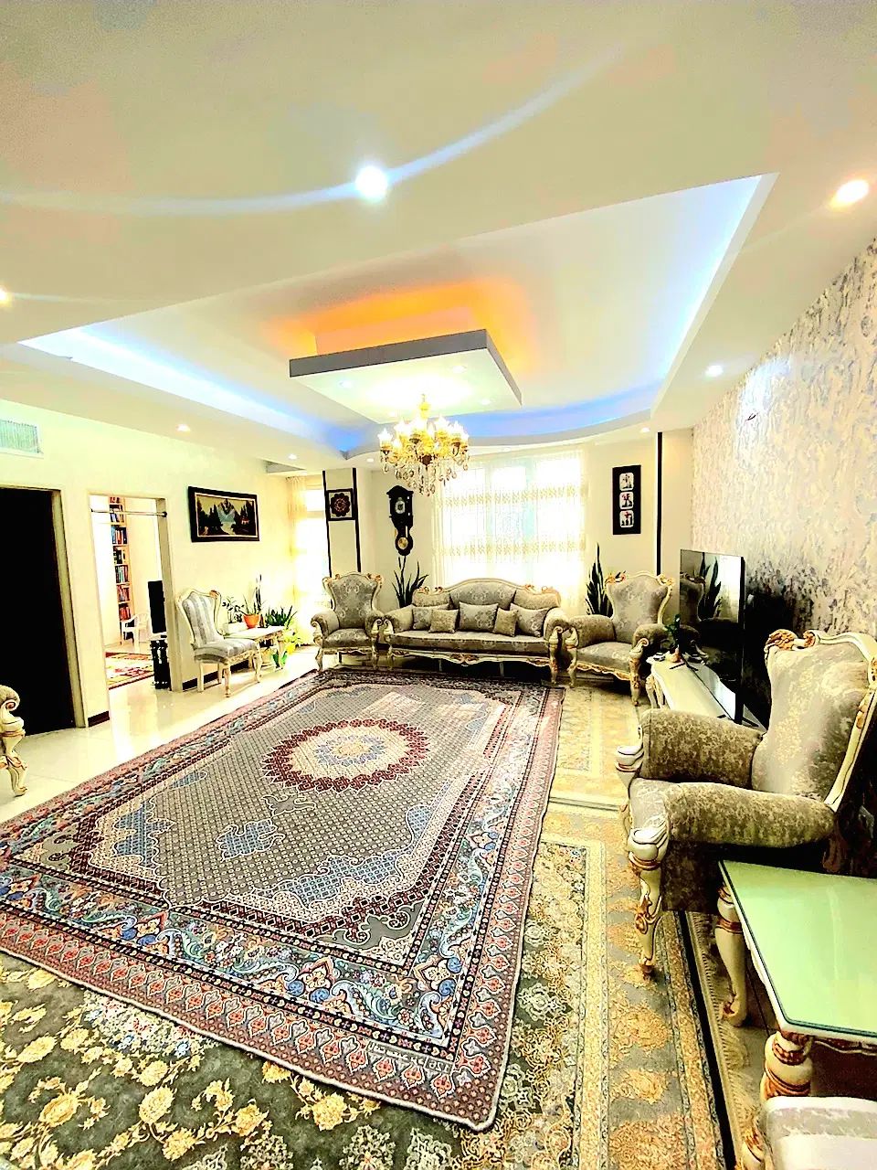۸۰متر/پارکینگ اختصاصی/روبه نما/سند تک برگ