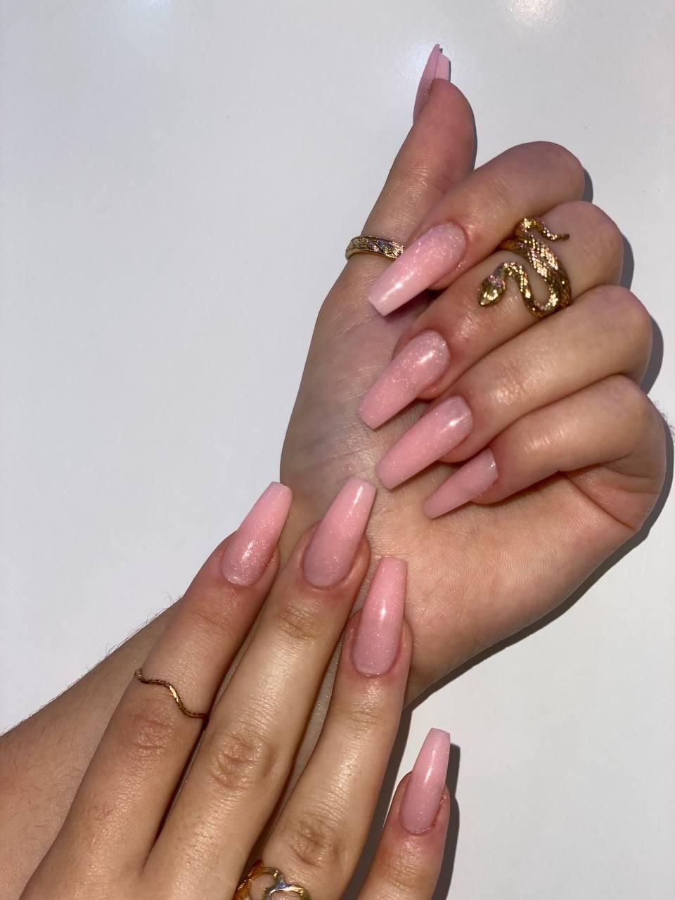 تخفیف ویژه کاشت ناخن(مدل)
