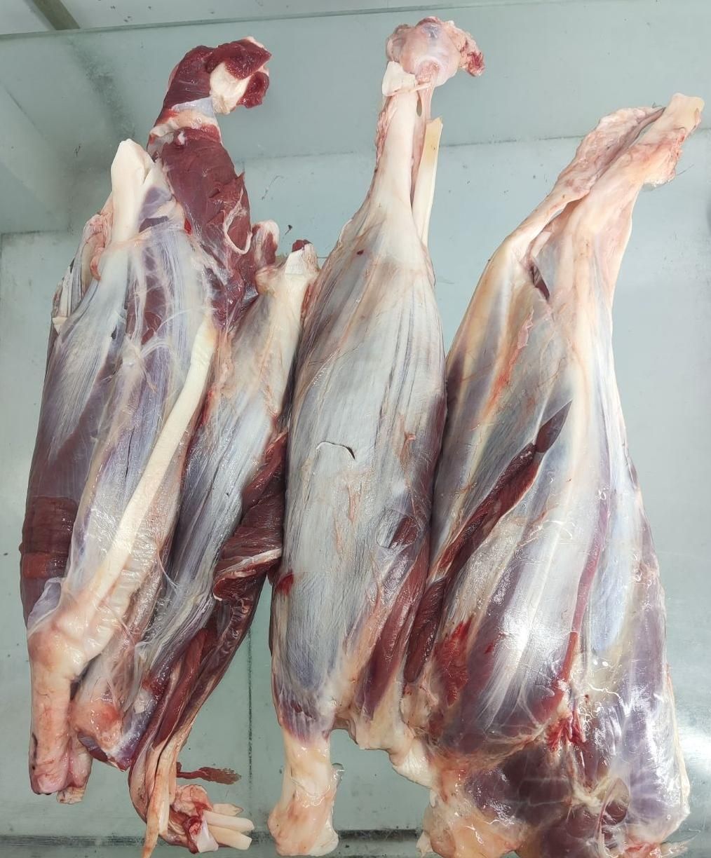 گوشت ماهیچه گوساله تازه و با کیفیت
