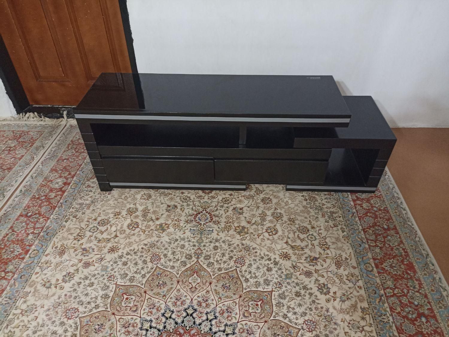 میز تلویزیون چوبی