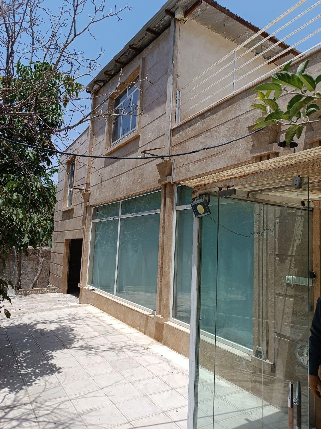فروش خانه ویلایی ۲۶۰ متری ۳ خوابه در فریزی