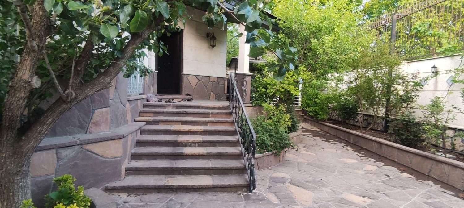 خانه ویلایی ۲۳۰متری ۲ خوابه