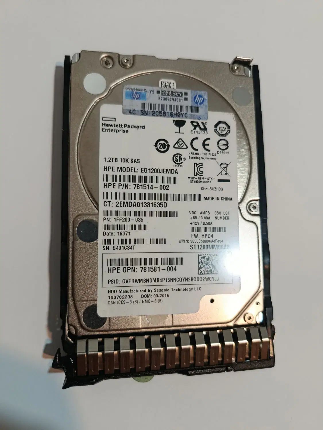 هارد سرور 1.2tb 10k sas 12gیوزد