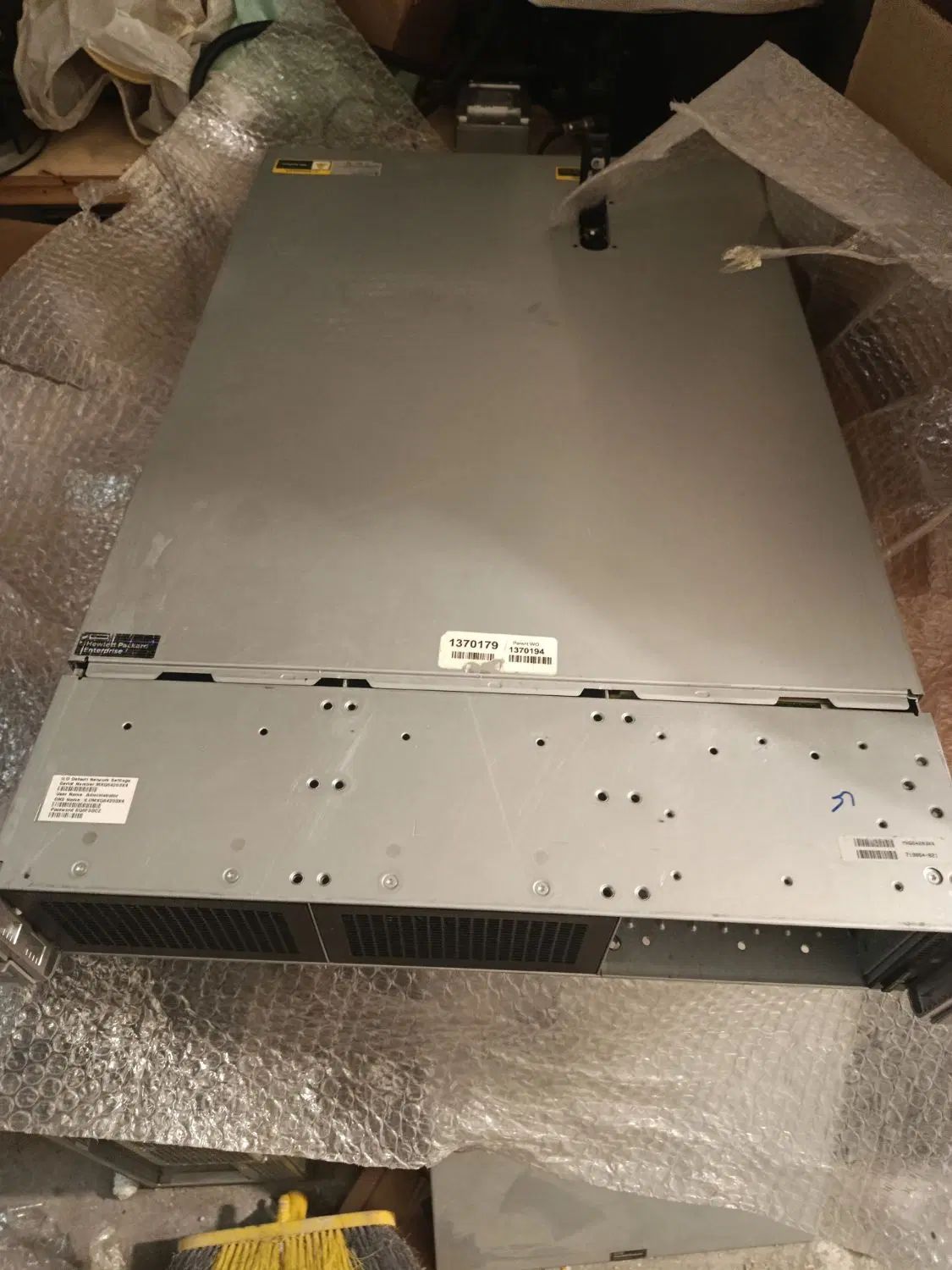 سرور اچ پی قیمت مناسب dl 380g9 8sff