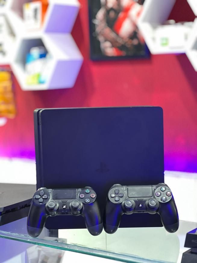 ps4 پلی استیشن ۴ اکانتی فول گیم+pes2021 درتعدادآمل