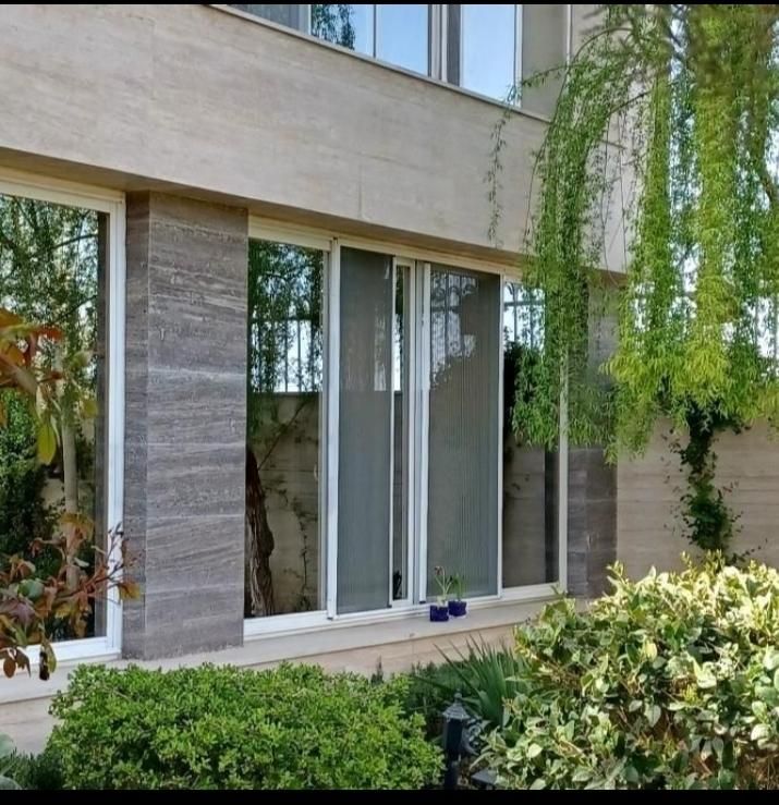 خدمات توری پلیسه