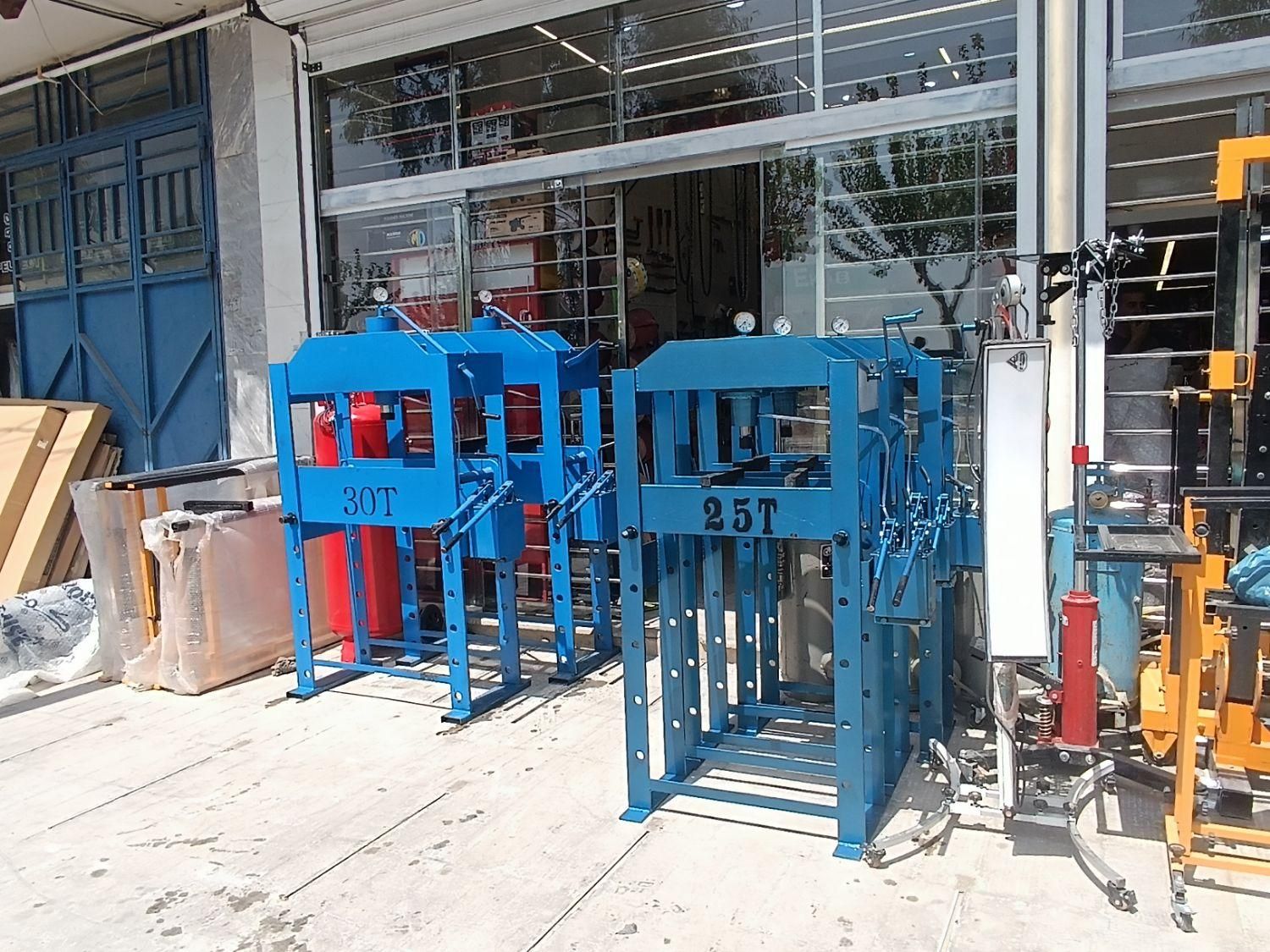 پرس هیدرولیک دستی و برقی 30 تن