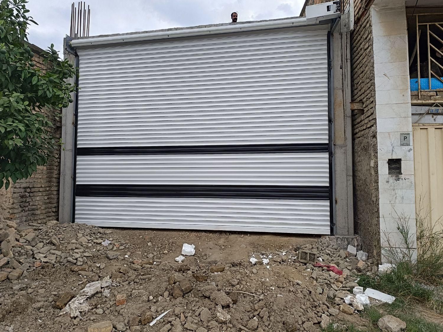 نصب و تعمیر کرکره برقی و درب کنترلی