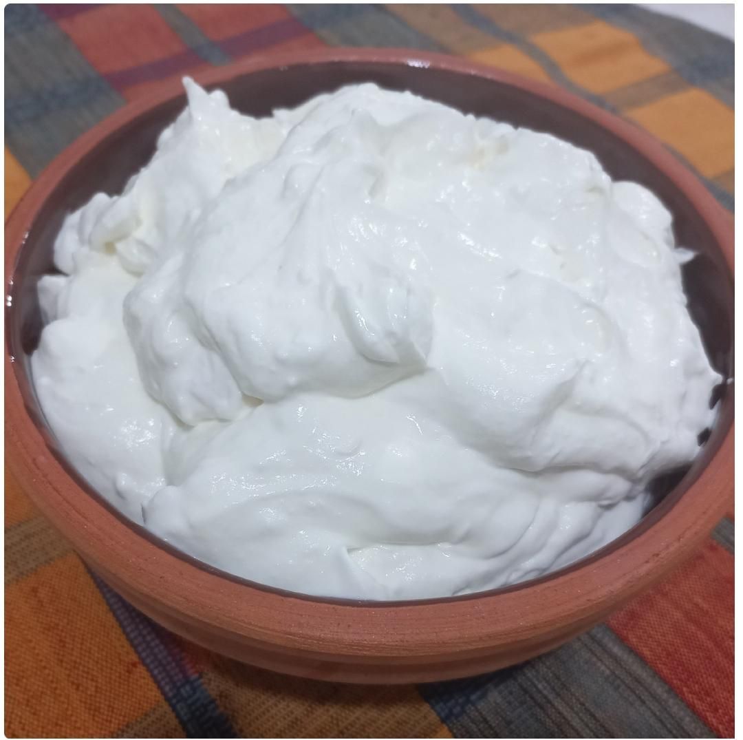 ماست کیسه چکیده
