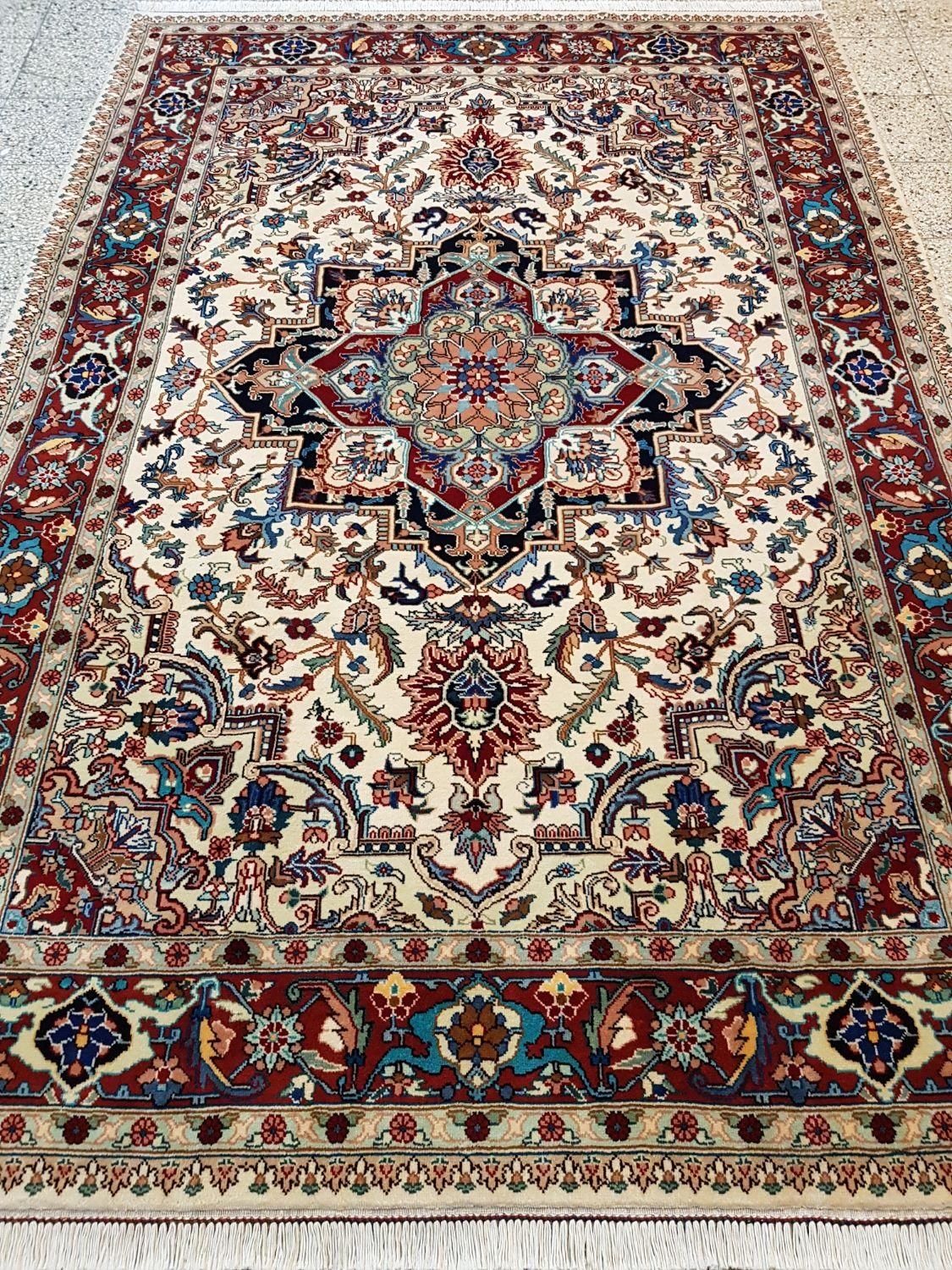 فرش دستباف هریس نقشه تاجری پشم دستریس و رنگ گیاهی