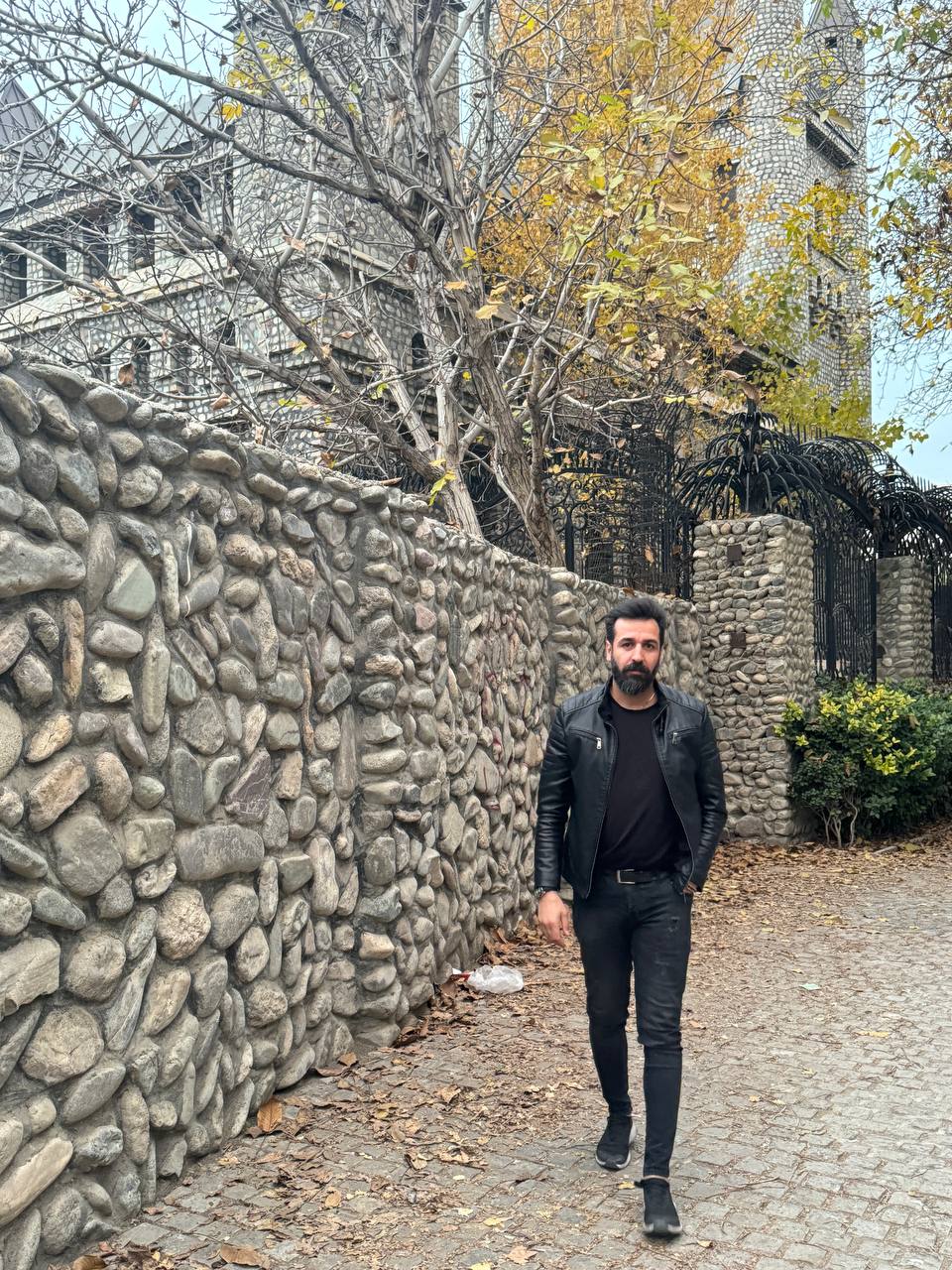 املاک و مستغلات