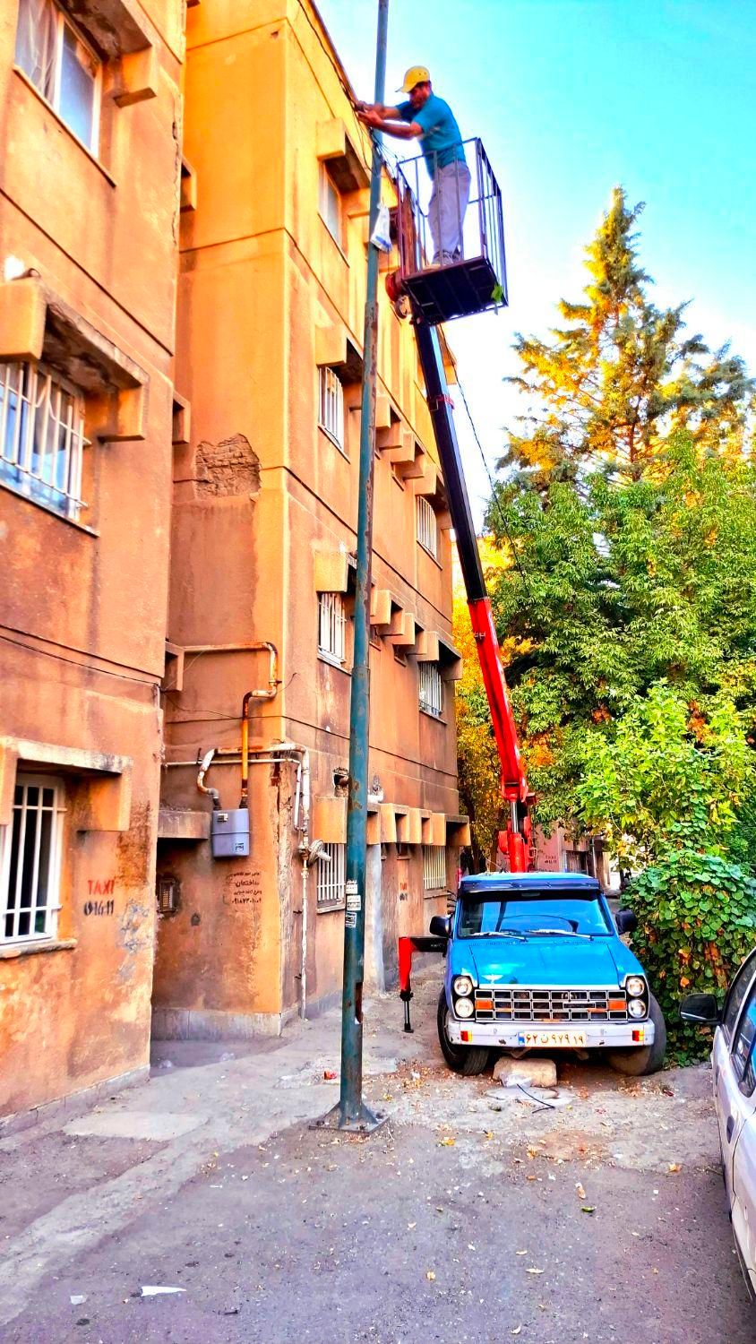 نیسان جرثقیل بالابر سبد دار