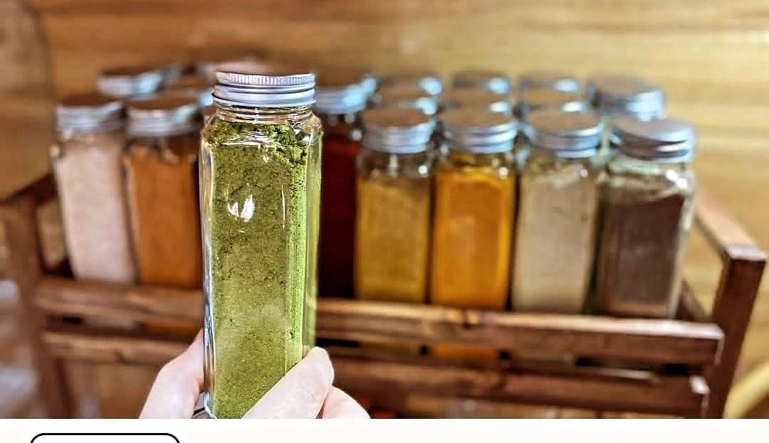کاری پرسود با فروش ادویه خانگی