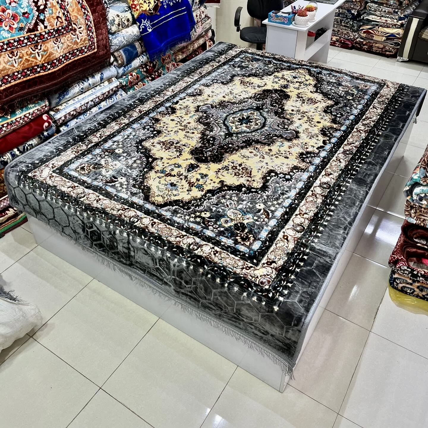پتو فرش مخمل 6 متری ترمزدار