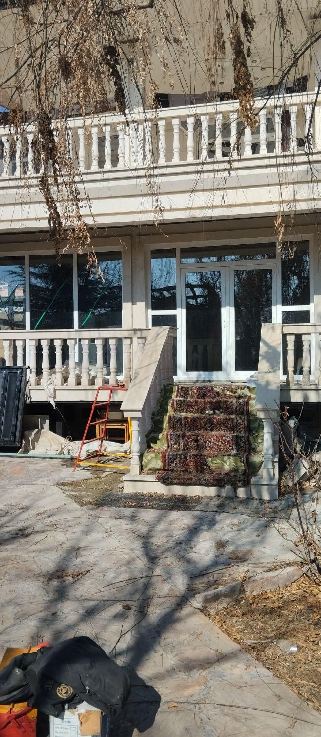 سازنده انواع درب و پنجره های دوجداره نوین صنعت